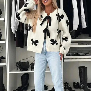 Apricot Casual Women's Round Neck Bow Long-Sleeved Knitted Cardigan